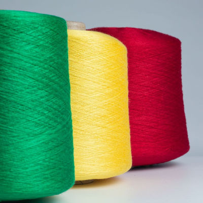 L'équipement est constitué d'une série de fibres de polyester, de fibres de fibres de polyester et de fibres de fibres de polyester.