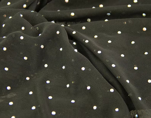 La ligne de polyester élastique blanche à quatre côtés, repassage à la glace, fil de diamant tridimensionnel, vêtements de scène colorés